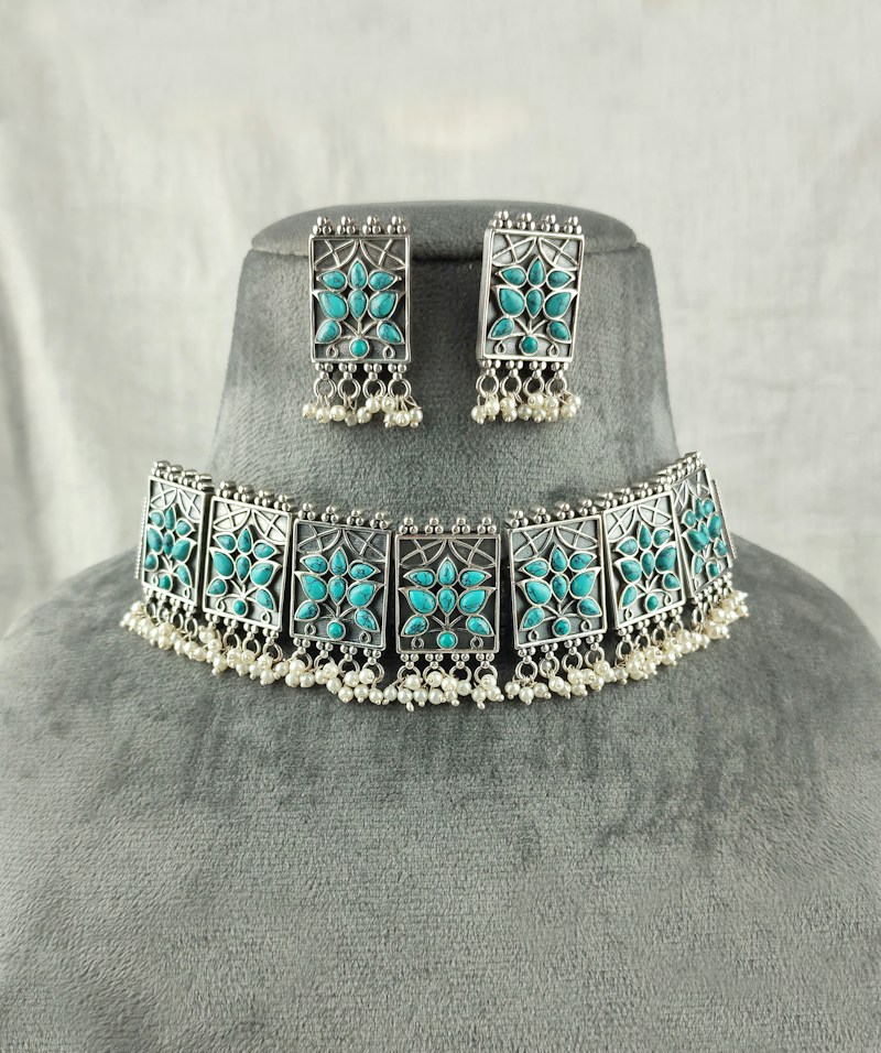 Nomad Turquoise Choker